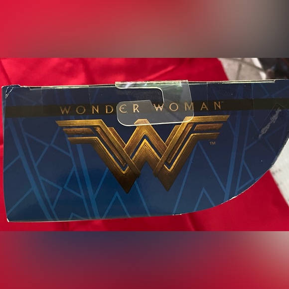 NWOT Mattel Wonder Woman Diana Prince - Picture 3 of 4